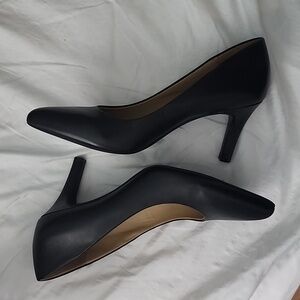 Naturalizer Evie black leather heels 10
